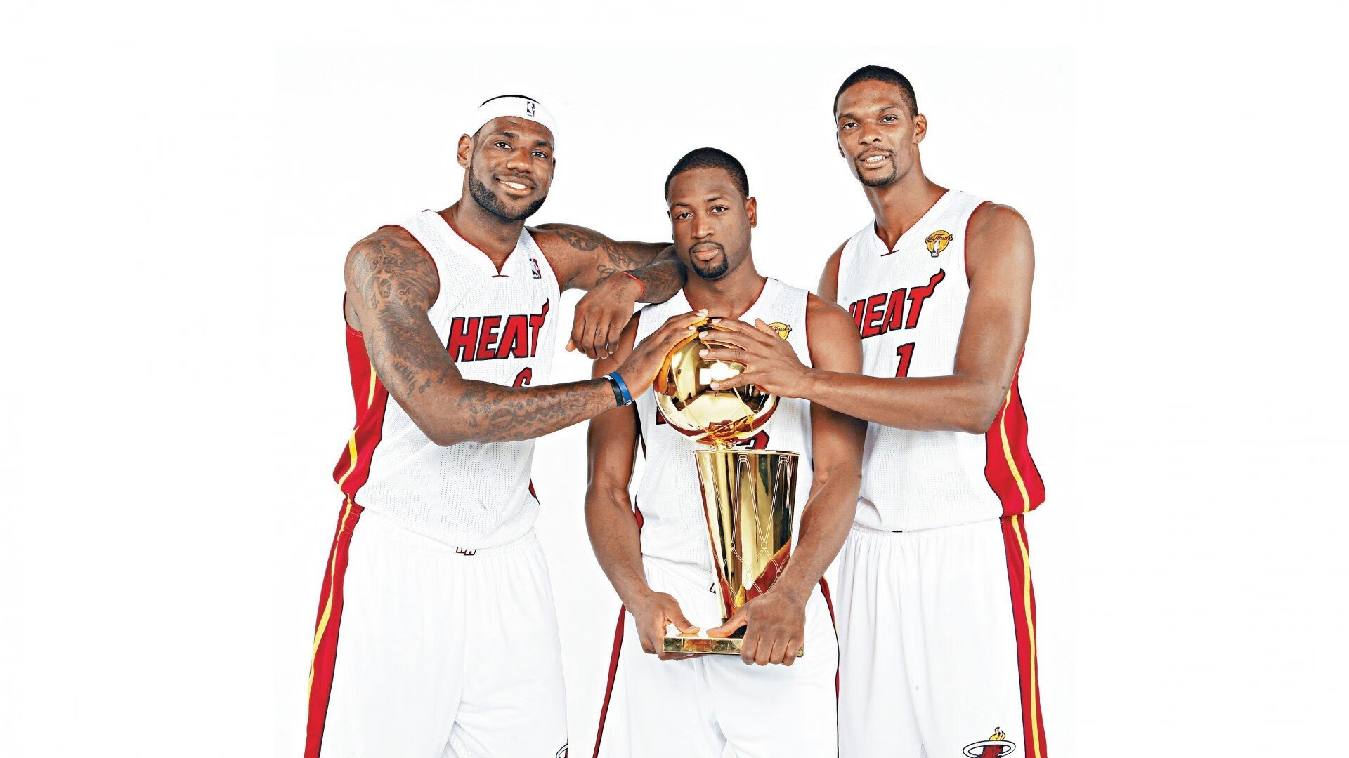mk体育-离谱！当广州队跨界国王杯，尼斯外线爆种备战德国杯，魔术防线悄然松动—体育圈的魔幻现实主义大赏